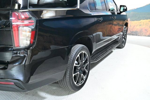Used 2023 Chevrolet Suburban RST w/ Luxury Package image 10