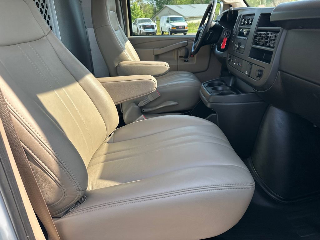 Used 2023 Chevrolet Express 2500 w/ Driver Convenience Package image 14