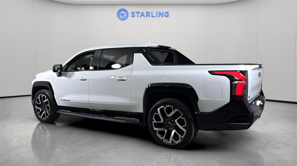 Used 2025 Chevrolet Silverado EV RST image 4