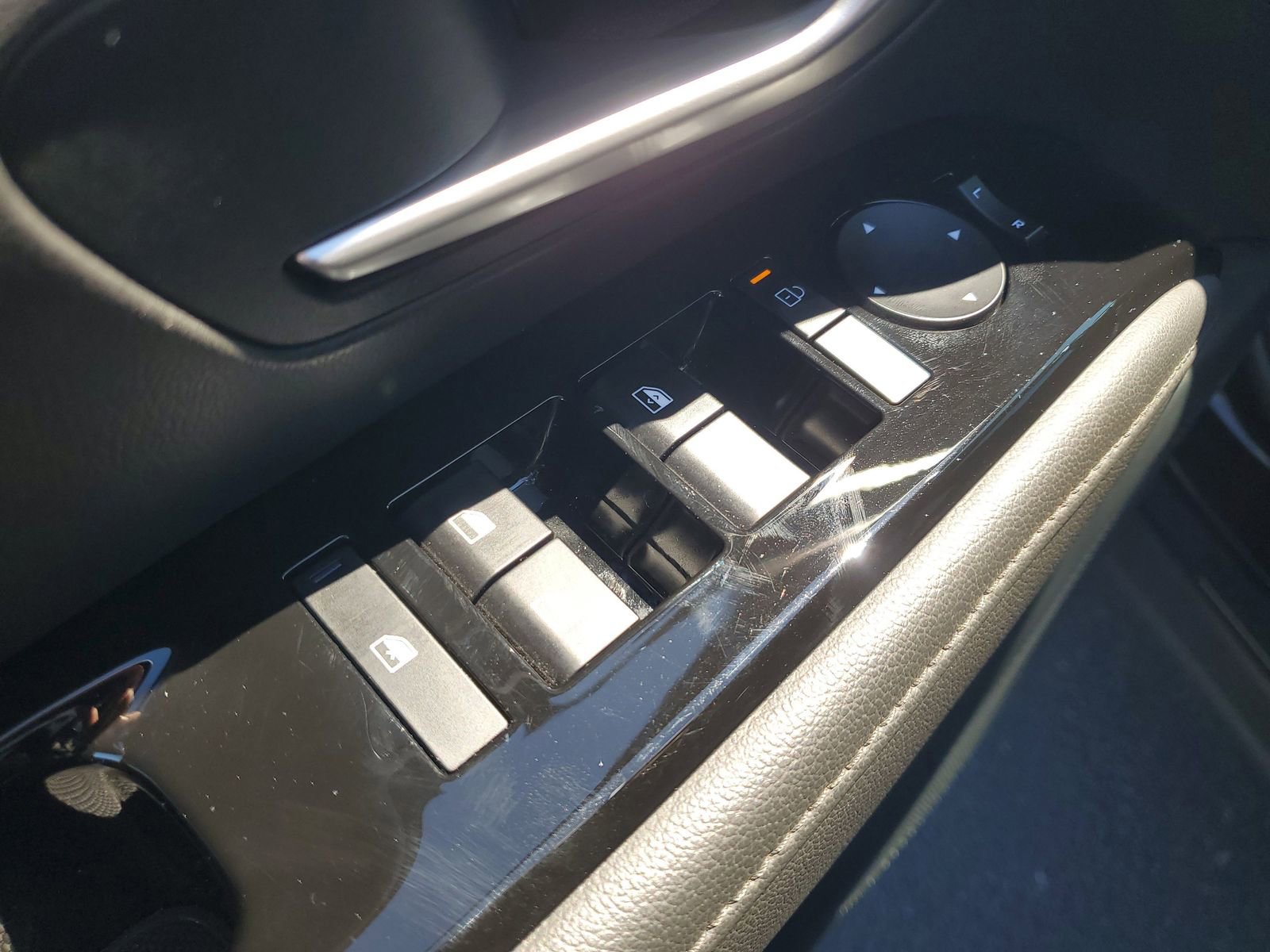 Used 2025 Hyundai Santa Cruz Limited image 13