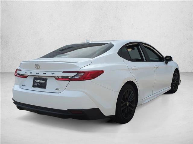 Used 2025 Toyota Camry SE w/ Convenience Package FWD image 5