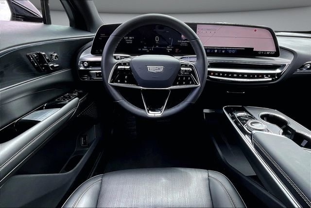 Used 2024 Cadillac Lyriq Luxury w/ LPO, Floor Liner Package AWD/4WD image 8