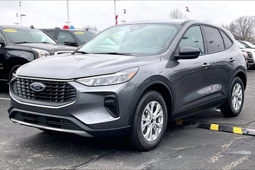 New 2026 Ford Escape Active image 2