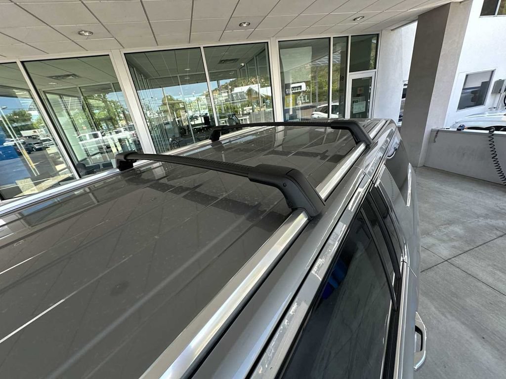 New 2025 Chevrolet Suburban Premier AWD/4WD image 35