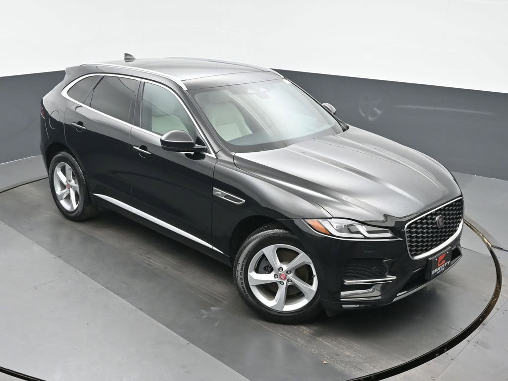 Used 2023 Jaguar F-PACE S image 32