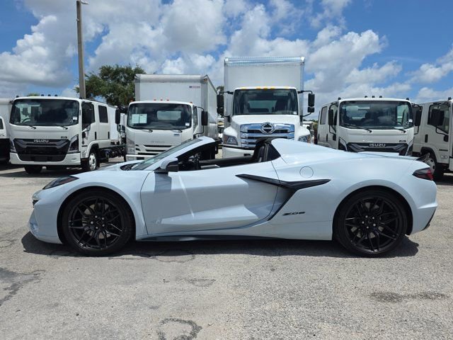 Used 2023 Chevrolet Corvette Z06 RWD image 4