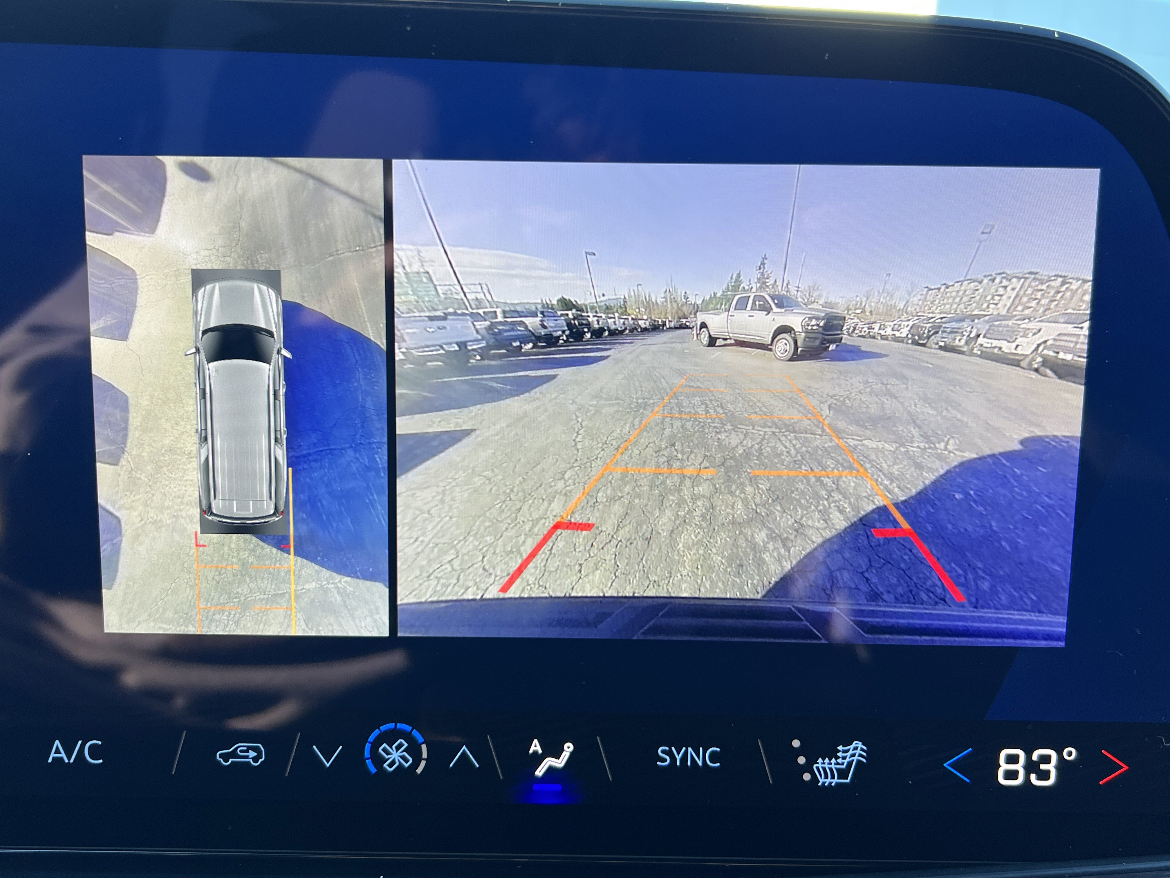 Used 2025 Chevrolet Suburban LT image 12