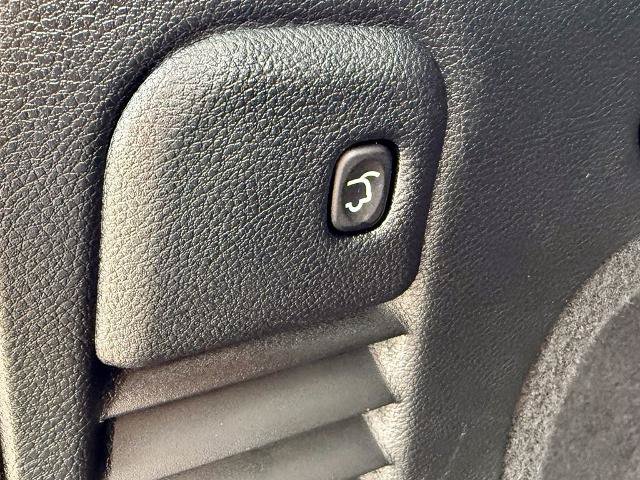 Used 2019 Jeep Grand Cherokee Altitude AWD/4WD image 19