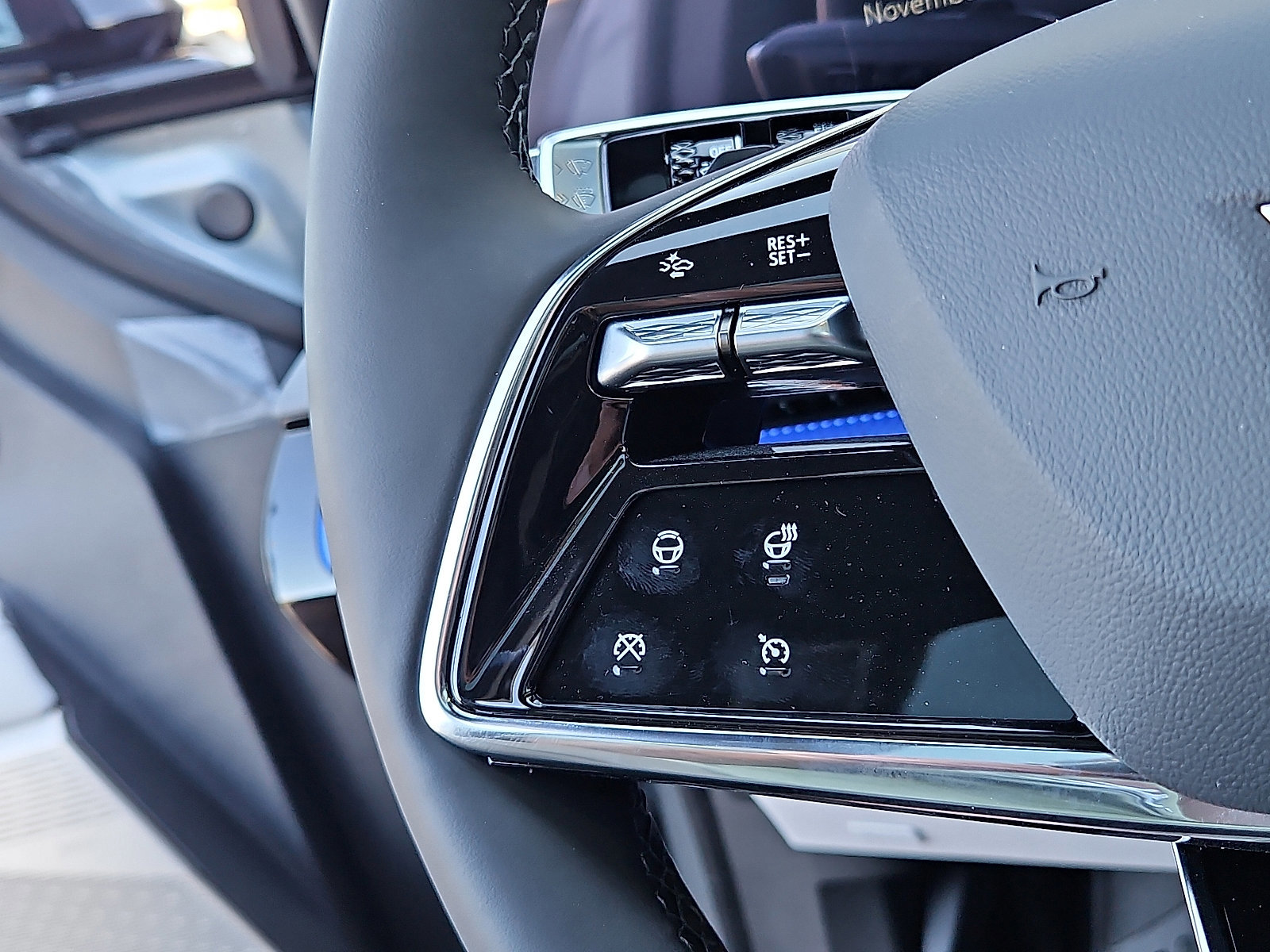 New 2026 Cadillac Optiq Sport 1 image 21