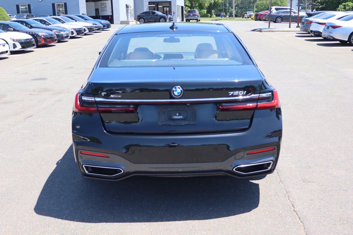 Used 2021 BMW 750i xDrive w/ Executive Package AWD/4WD image 6
