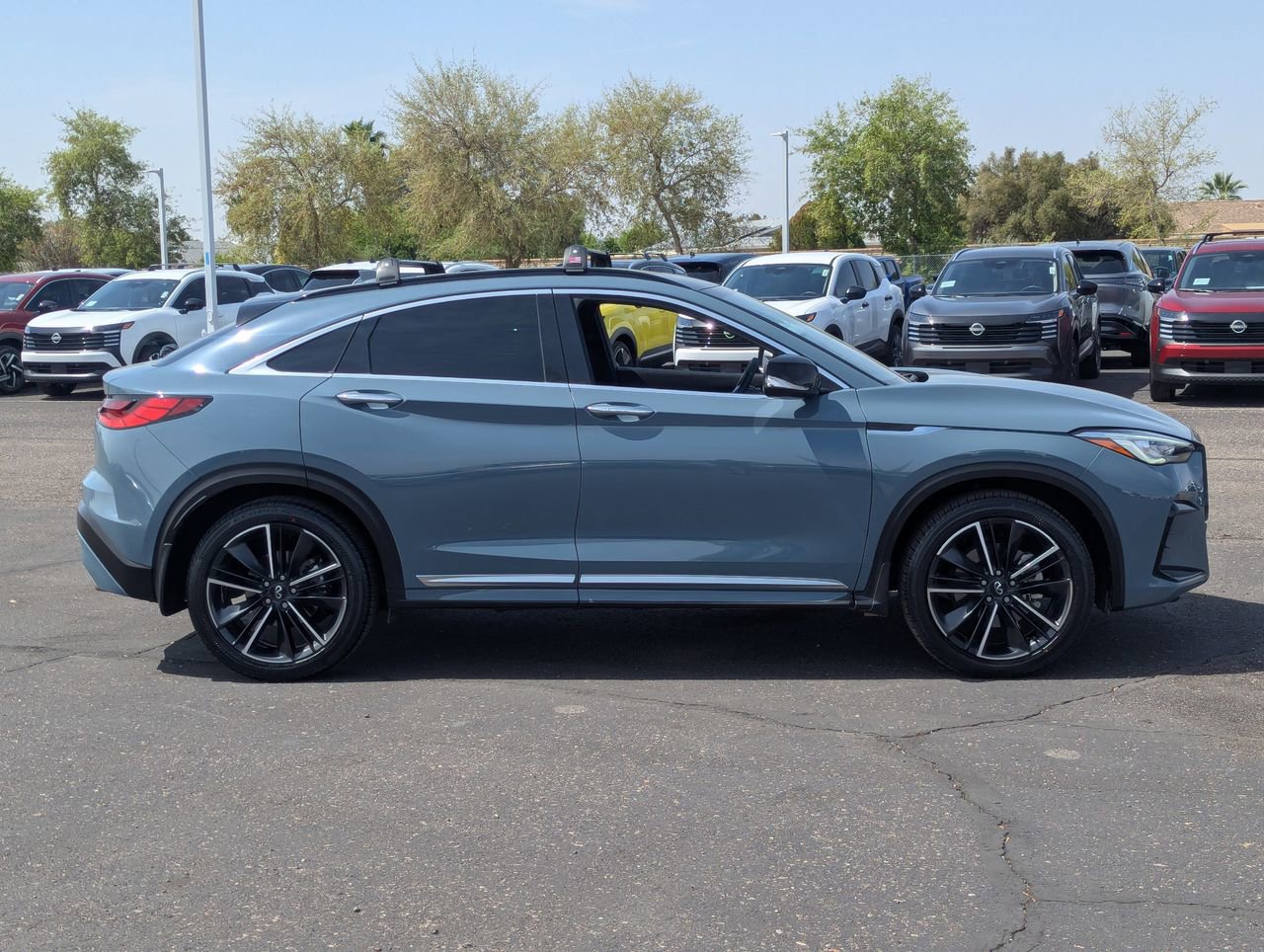 Certified 2022 INFINITI QX55 Luxe w/ Accent Package image 7