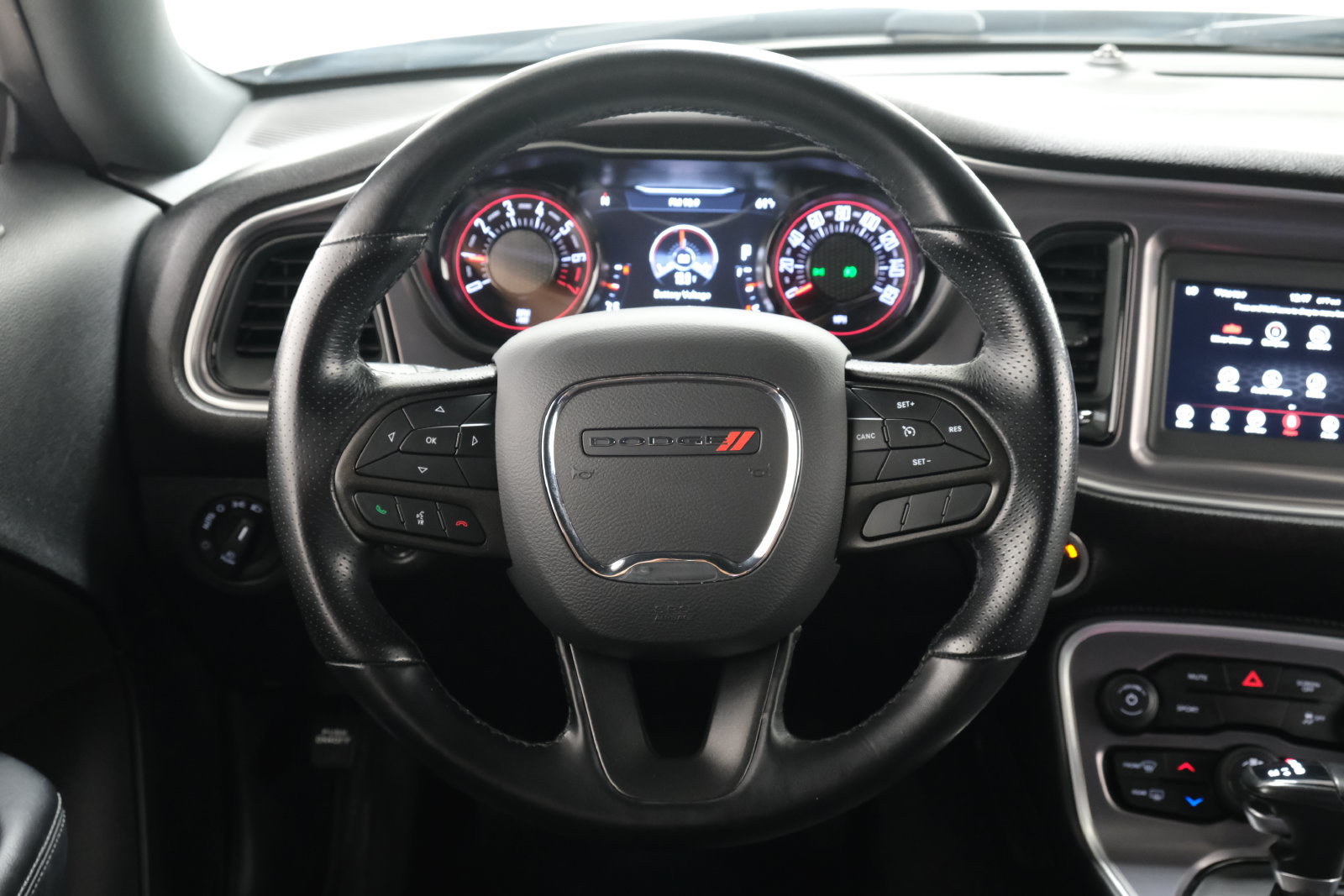 Used 2021 Dodge Challenger SXT RWD image 13