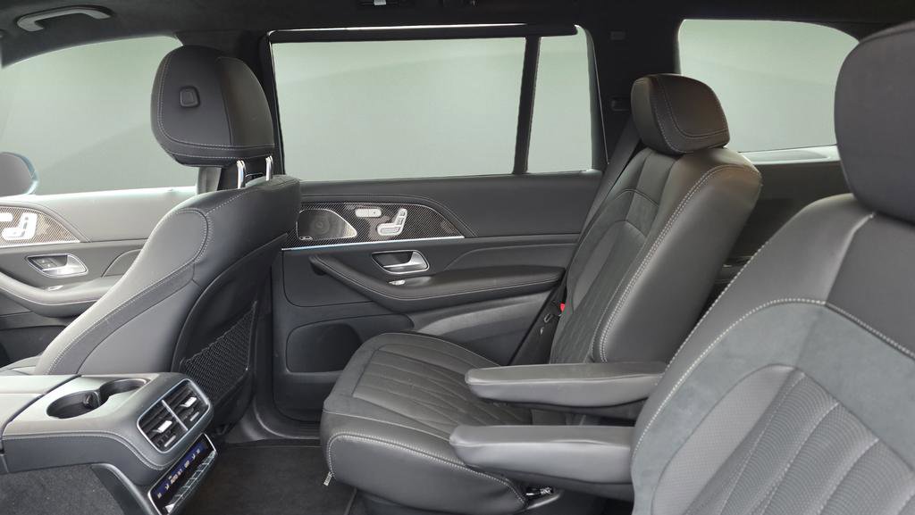 Used 2025 Mercedes-Benz GLS 63 AMG 4MATIC image 26