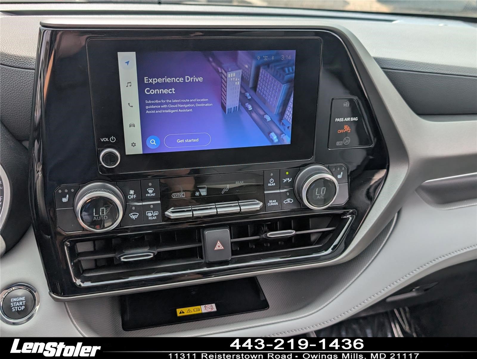 Used 2023 Toyota Highlander XLE AWD/4WD image 31