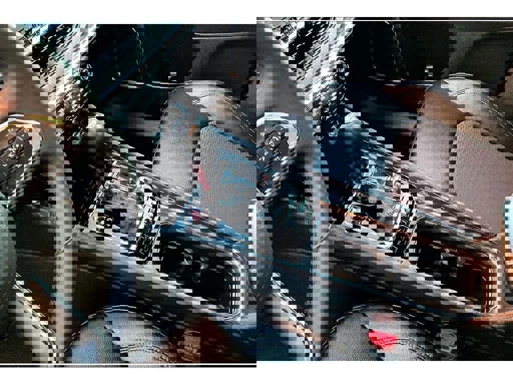 Used 2024 Jeep Compass Latitude image 15