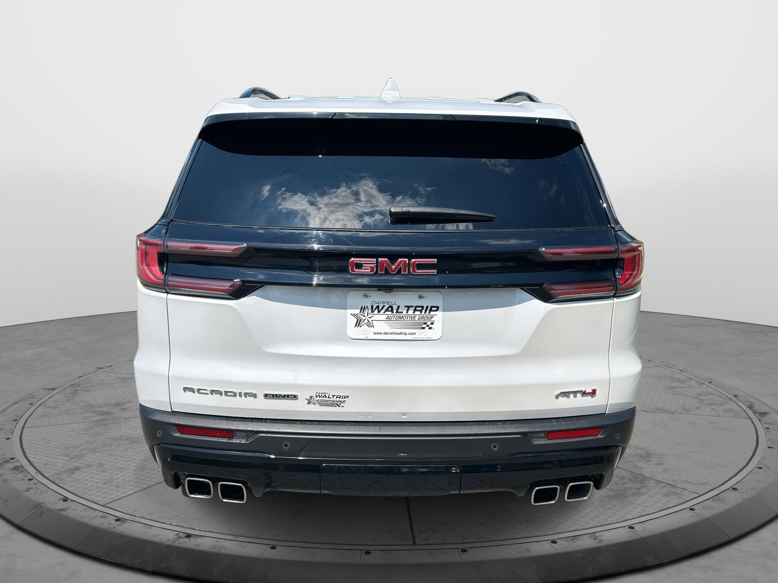 Certified 2024 GMC Acadia AT4 w/ Luxury Package image 8