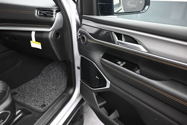 New 2026 Jeep Grand Wagoneer L 4WD image 26