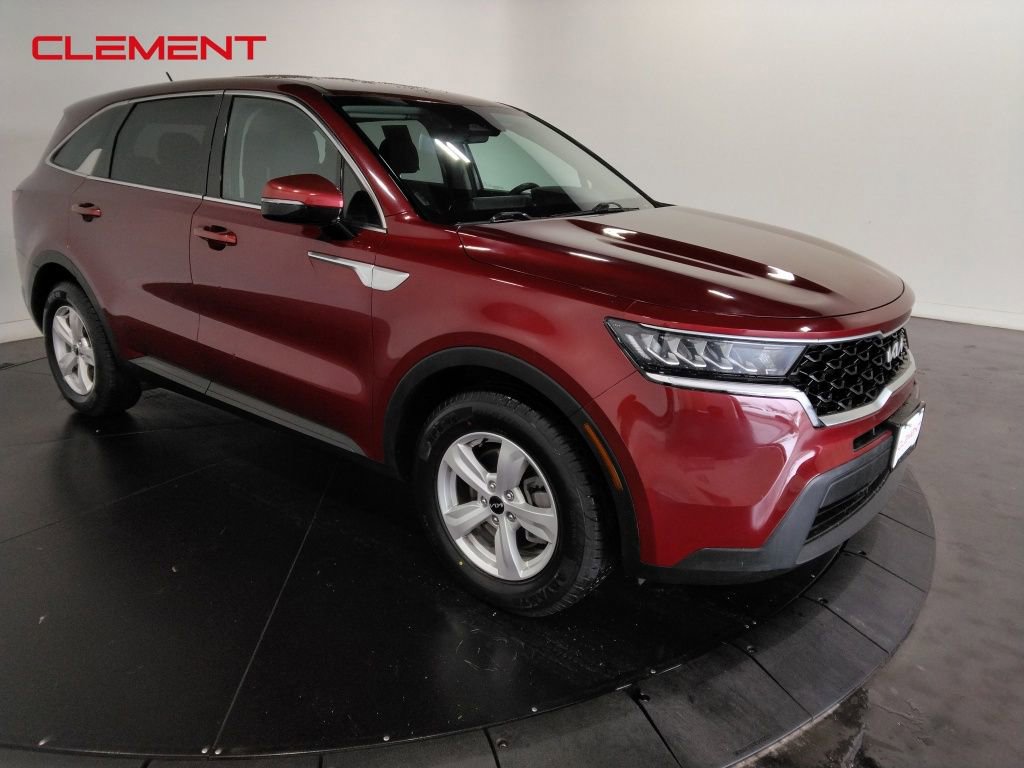 Used 2022 Kia Sorento LX image 3