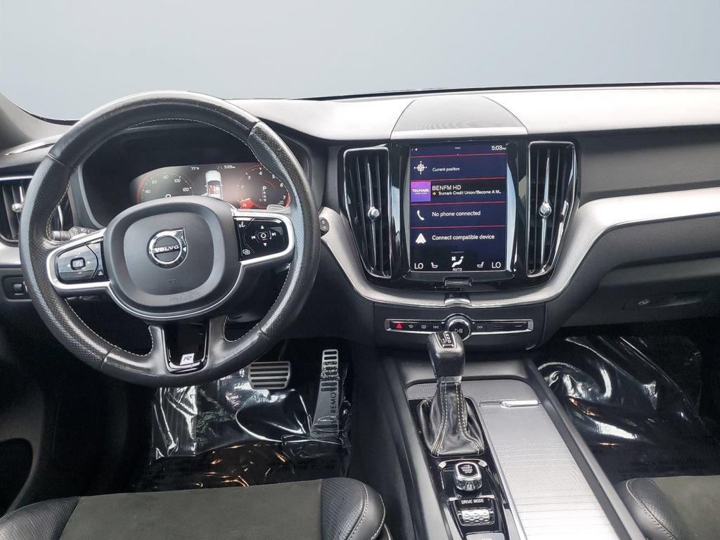 Used 2018 Volvo XC60 T6 R-Design w/ Convenience Package AWD/4WD image 10