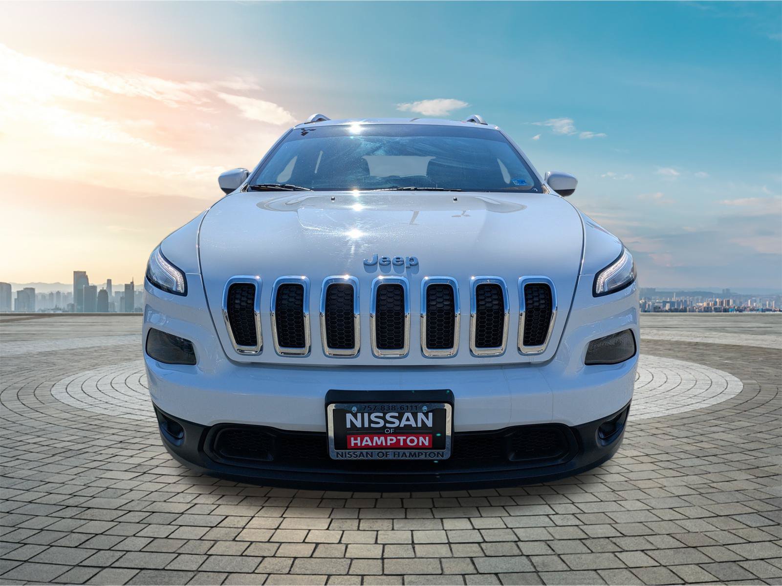 Used 2015 Jeep Cherokee Latitude w/ Cold Weather Group AWD/4WD image 10
