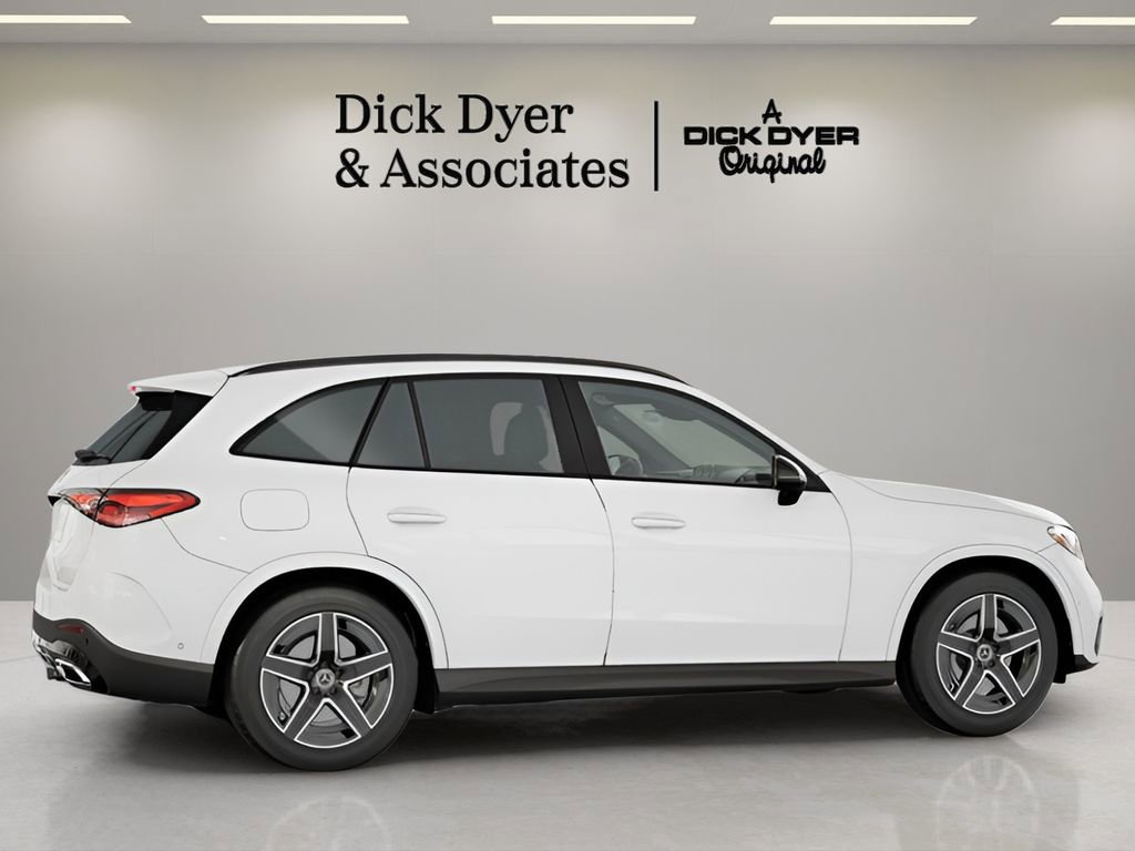Used 2025 Mercedes-Benz GLC 300 image 5