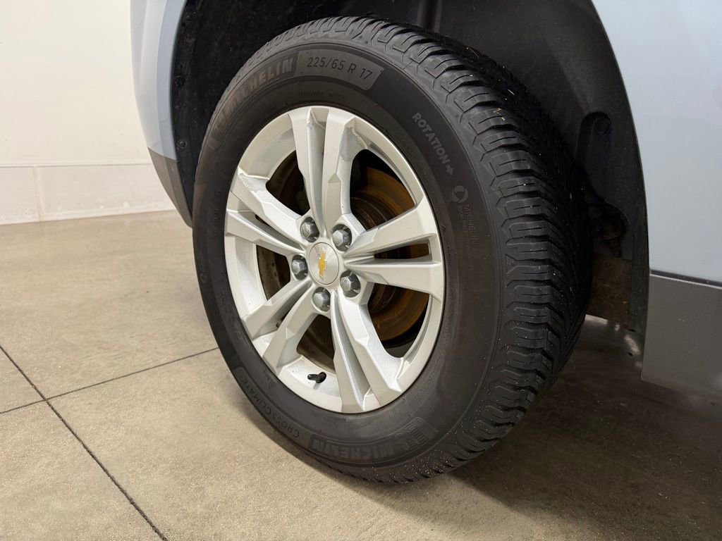 Used 2015 Chevrolet Equinox LT w/ Driver Convenience Package image 12