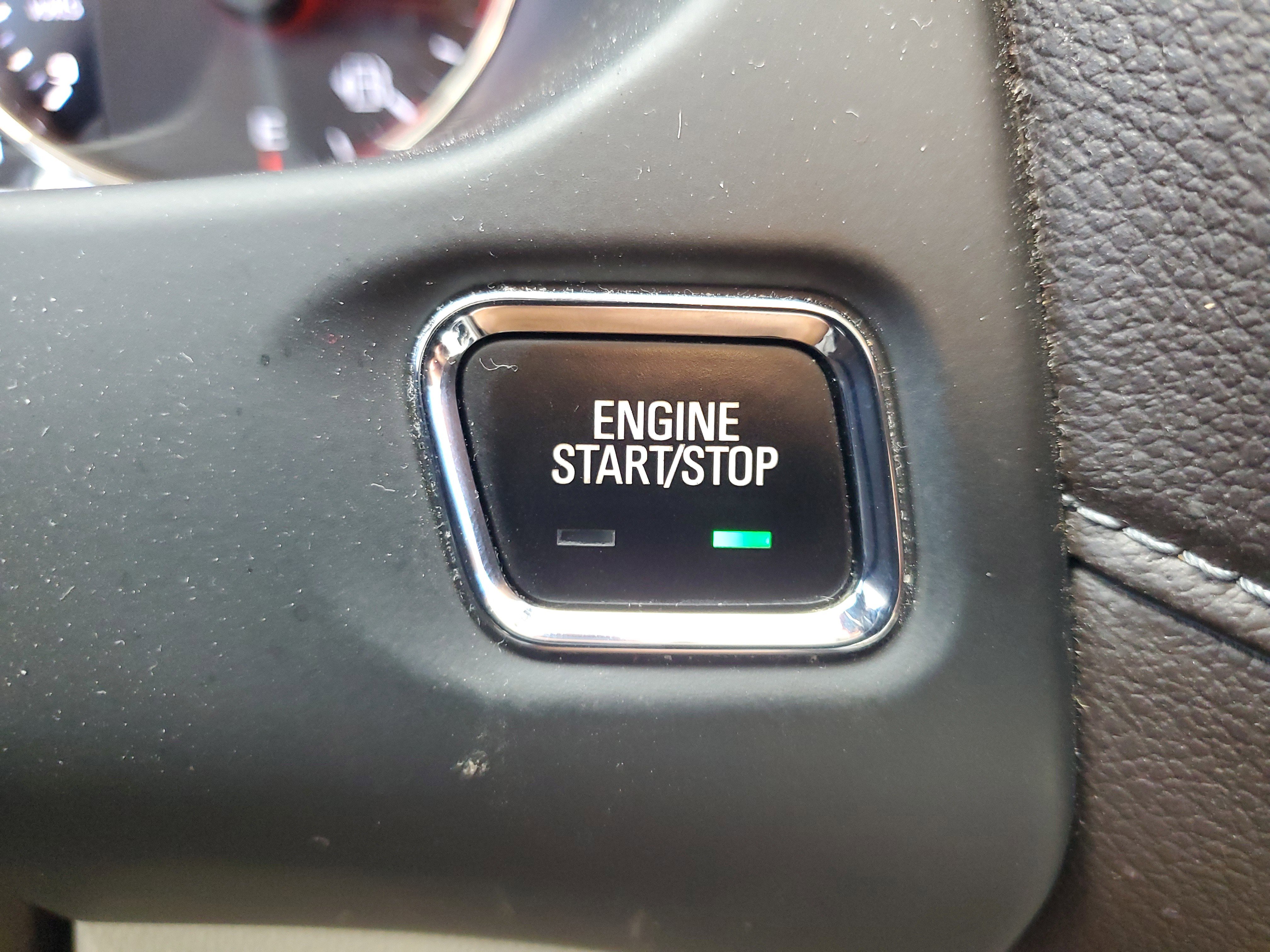 Used 2020 GMC Acadia SLT w/ Driver Alert Package II image 33