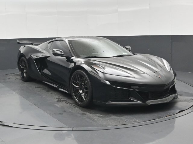 Used 2024 Chevrolet Corvette Z06 RWD image 1