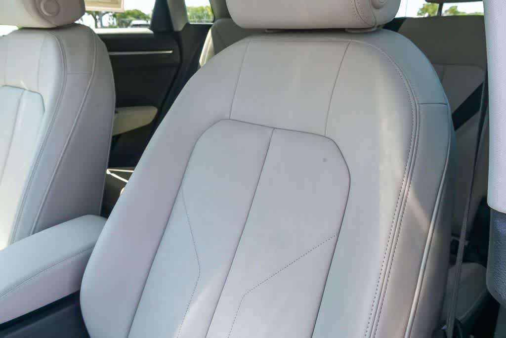 Used 2023 Audi Q3 2.0T Premium w/ Convenience Package AWD/4WD image 22