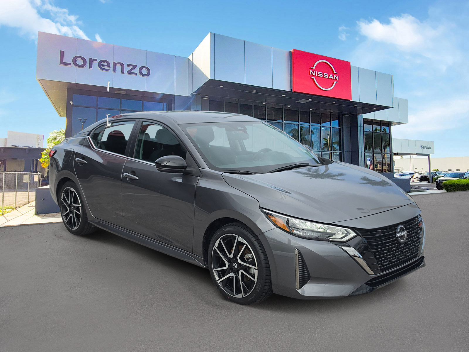 Used 2025 Nissan Sentra SR FWD image 3