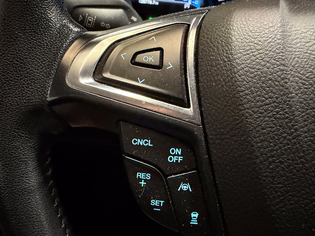 Used 2022 Ford Edge SEL w/ Convenience Package AWD/4WD image 4