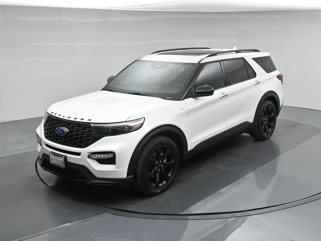 Certified 2024 Ford Explorer ST-Line w/ Class IV Trailer Tow Package RWD image 44