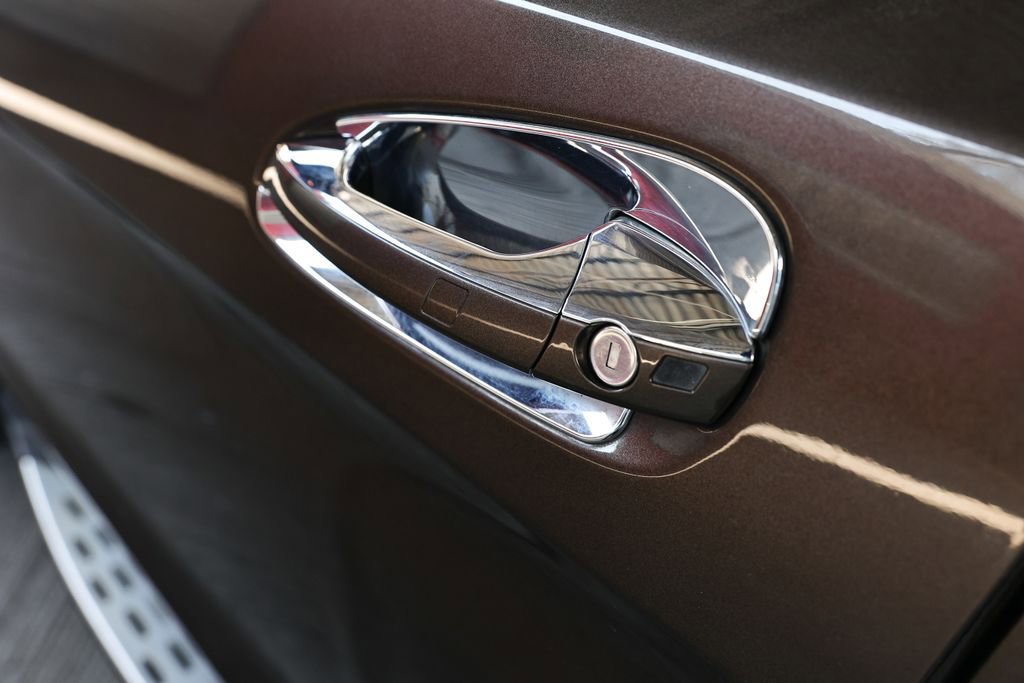 Used 2013 Mercedes-Benz GL 550 4MATIC image 15