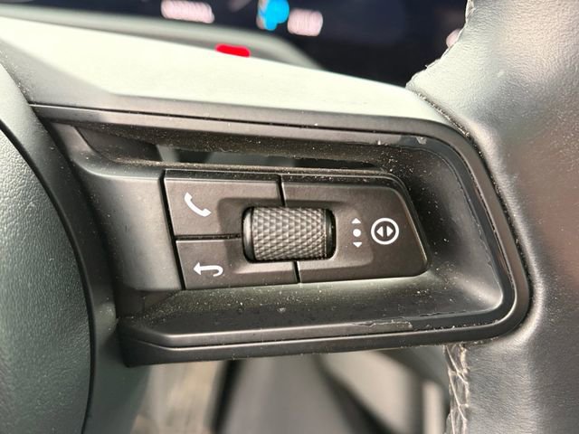 Used 2021 Porsche Taycan image 6