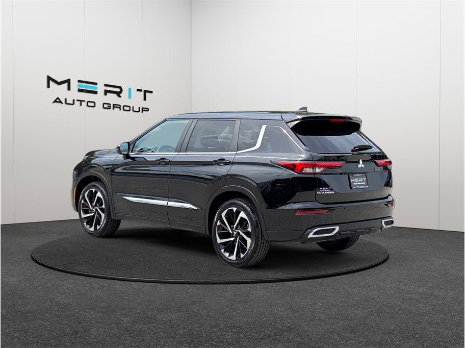 Used 2022 Mitsubishi Outlander ES image 7