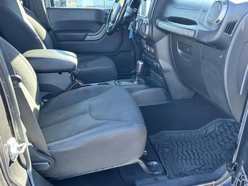 Used 2017 Jeep Wrangler Unlimited Sport w/ Quick Order Package 24S image 19