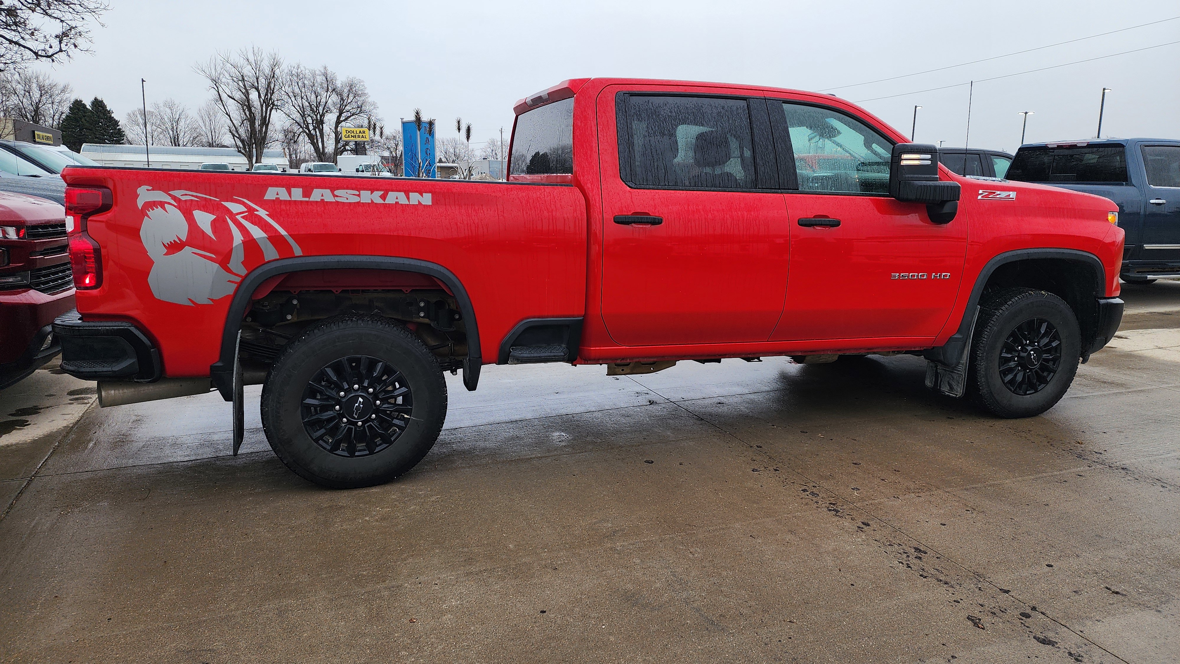 Used 2025 Chevrolet Silverado 3500 W/T AWD/4WD image 4