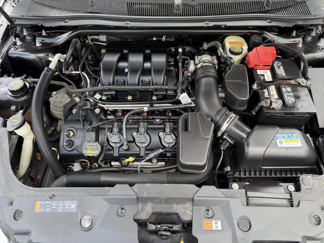 Used 2013 Ford Taurus SE image 32