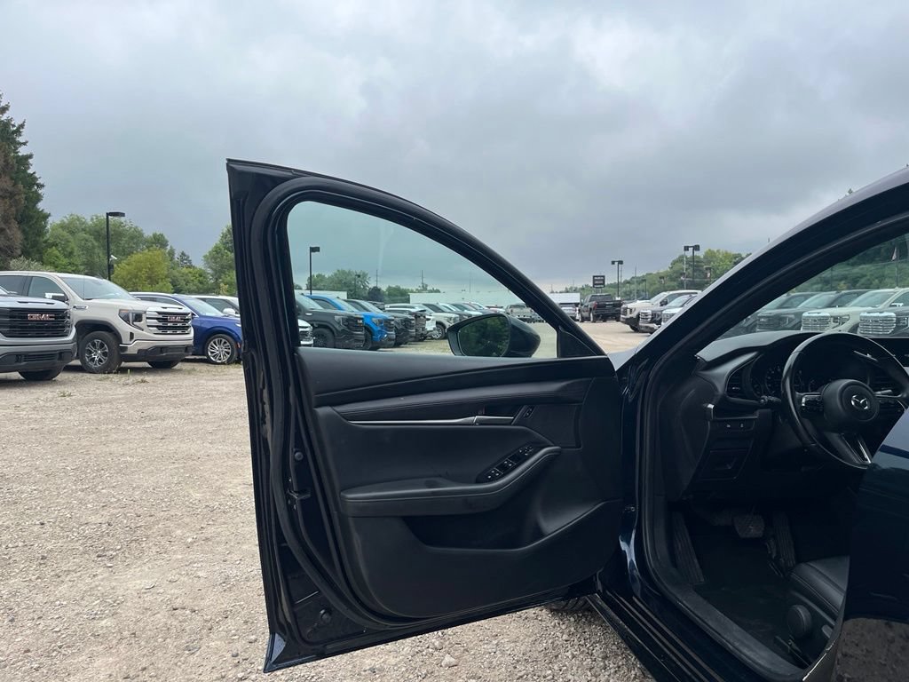 Used 2024 MAZDA MAZDA3 s FWD image 17