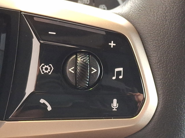 Certified 2025 BMW iX xDrive50 image 24