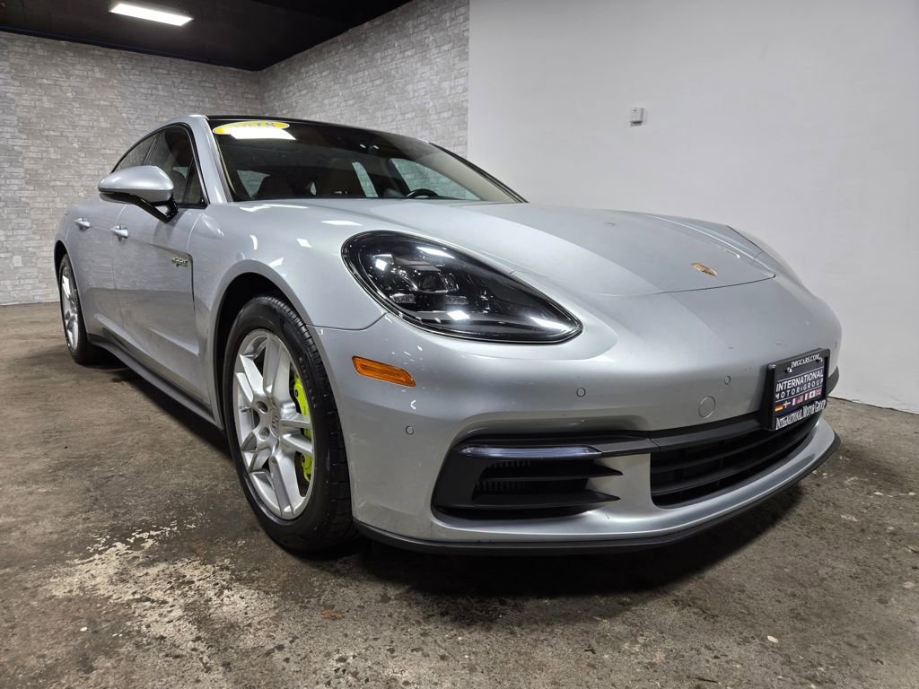 Used 2018 Porsche Panamera 4 image 4