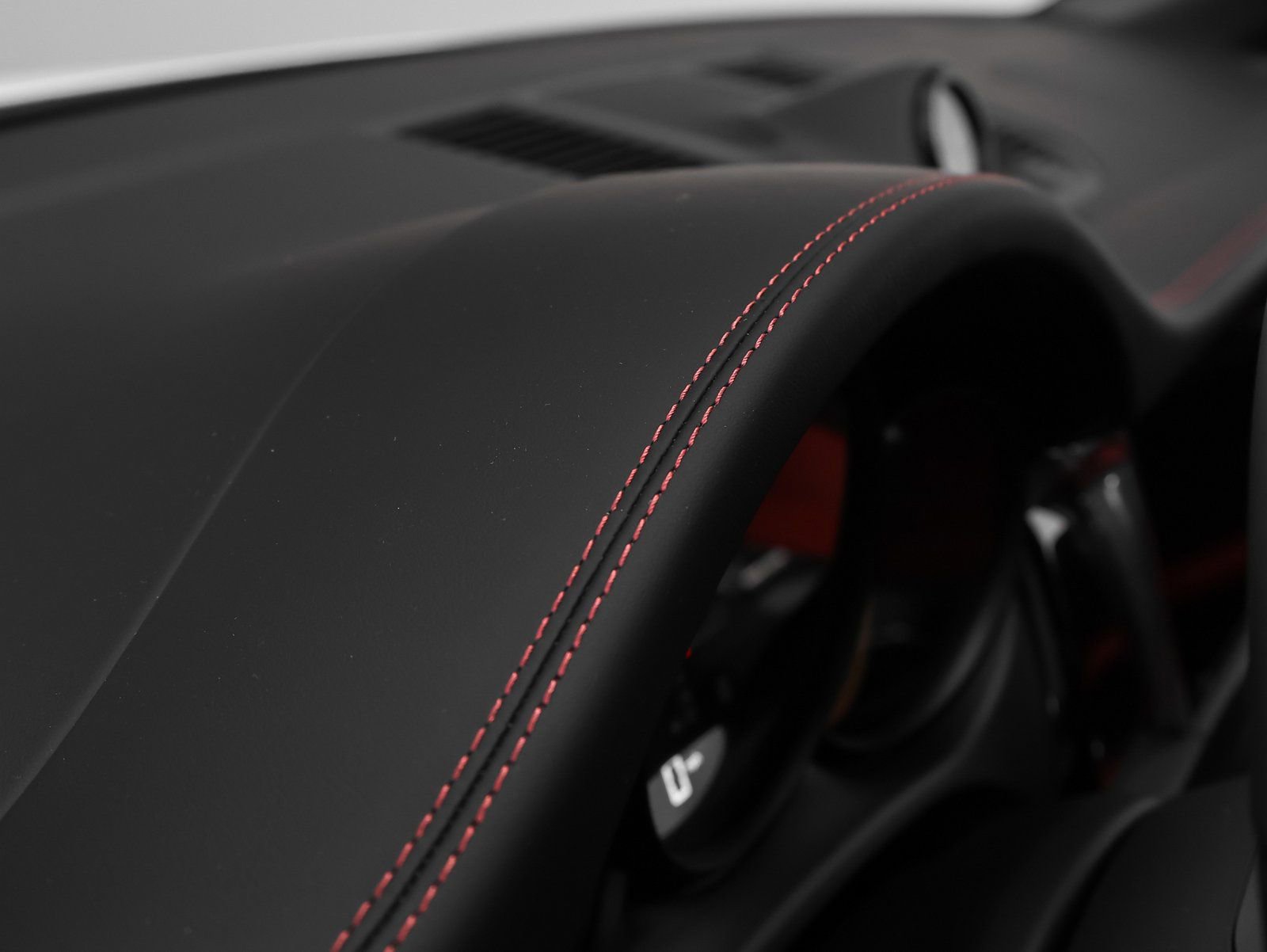 New 2026 Porsche Macan image 31