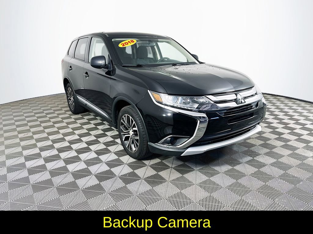 Used 2018 Mitsubishi Outlander ES image 2