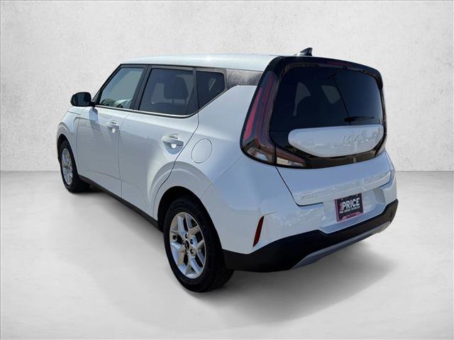 Used 2023 Kia Soul LX w/ LX Technology Package image 8