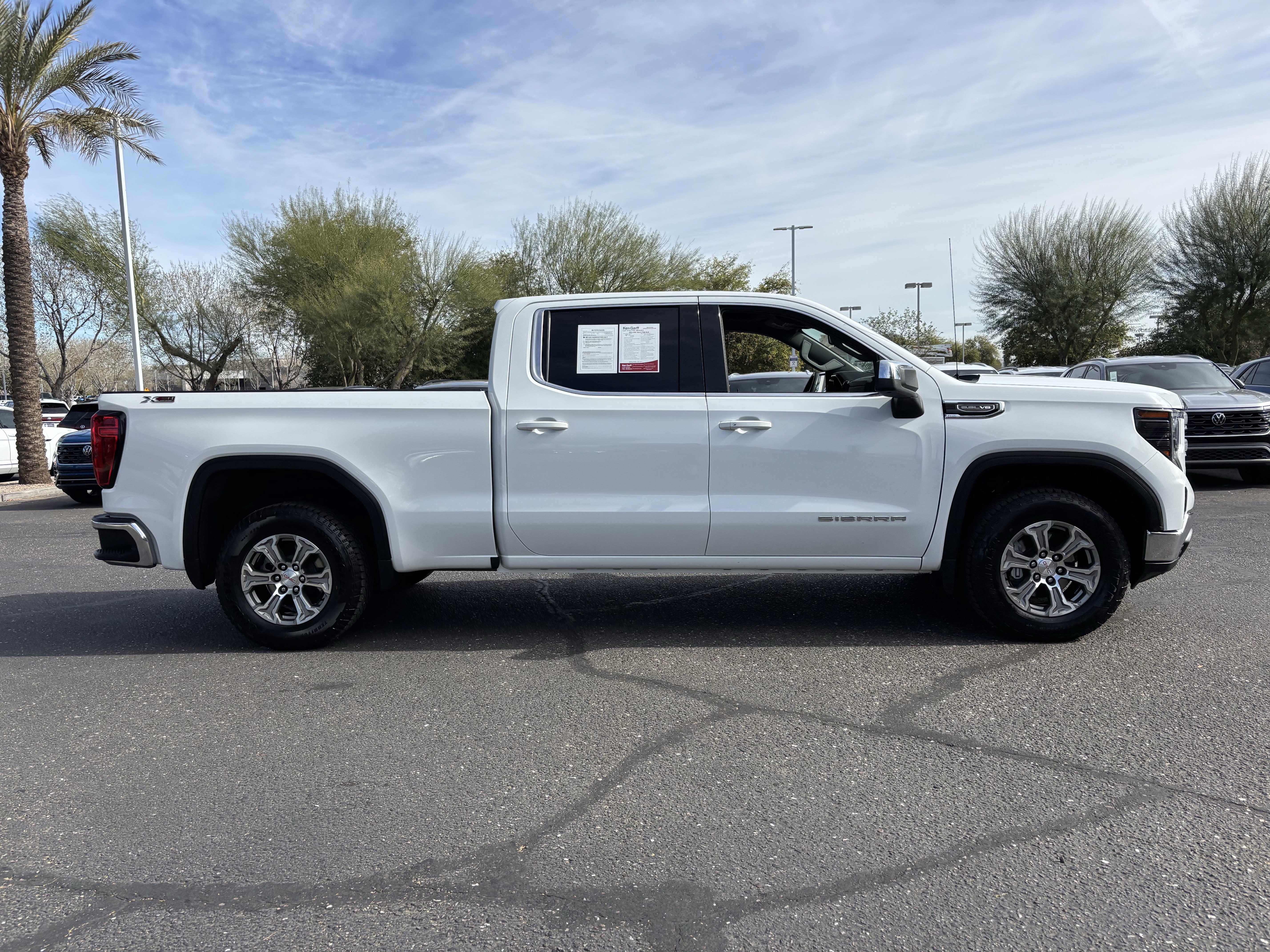 Used 2023 GMC Sierra 1500 SLE image 5