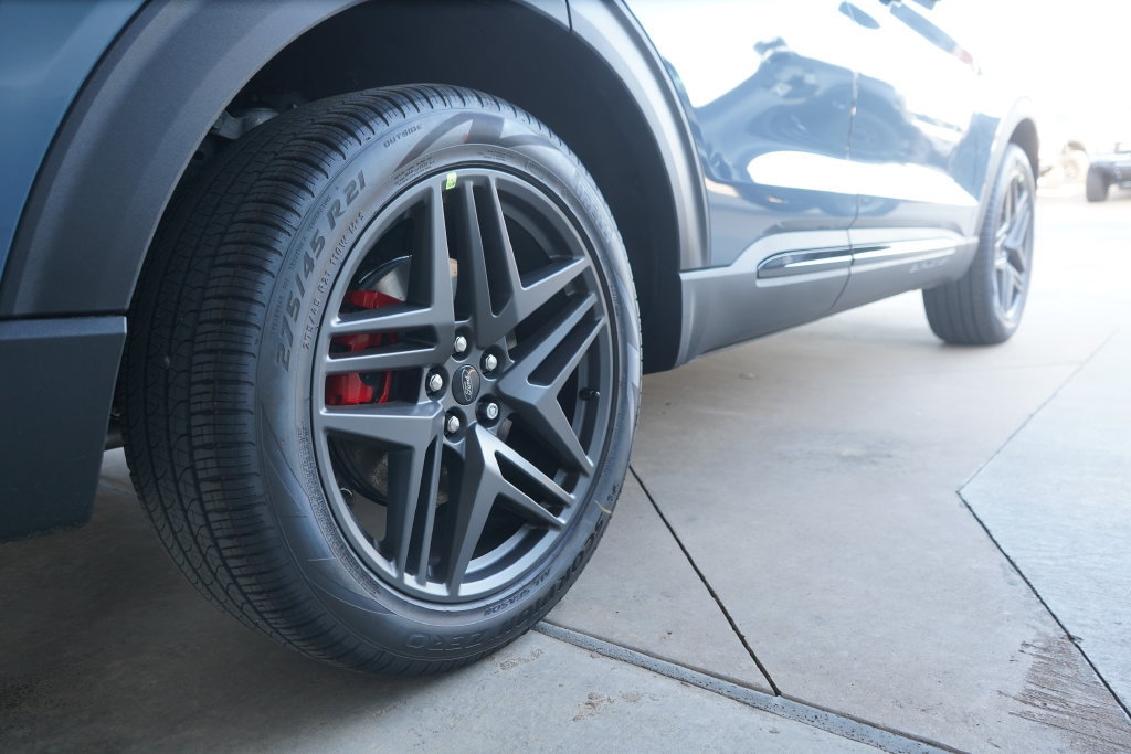 New 2027 Ford Explorer ST-Line w/ Premium Package AWD/4WD image 9