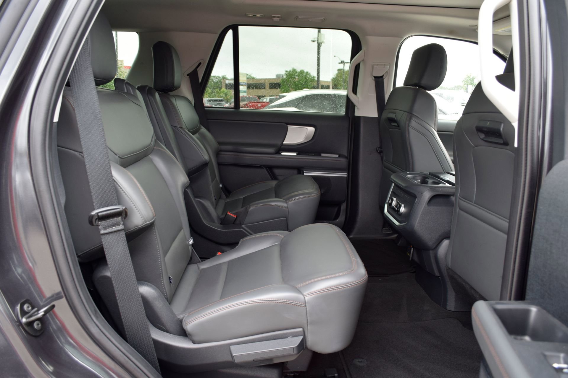 Certified 2025 Ford Expedition Active image 24