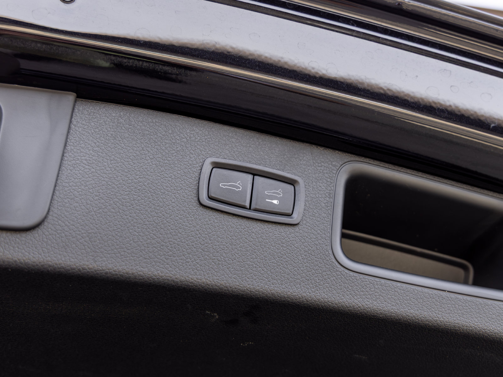 Certified 2023 Porsche Macan AWD/4WD image 54