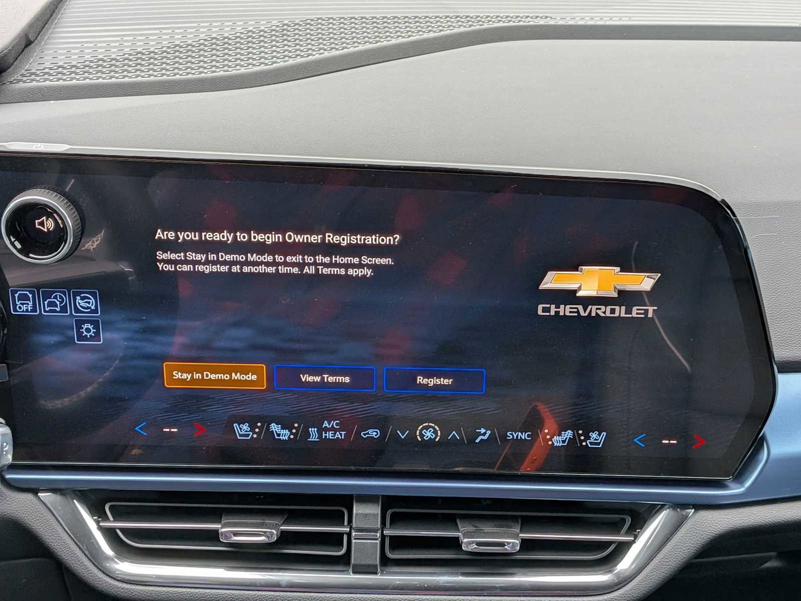 New 2026 Chevrolet Equinox EV LT image 26