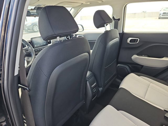 New 2025 Hyundai Venue SEL FWD image 10